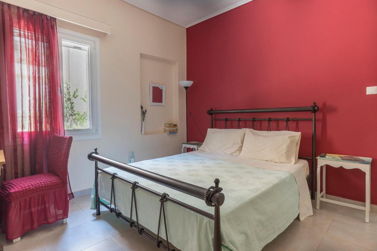 Casa Bonita: Sunny N' Cozy House With Garden Apartament *
